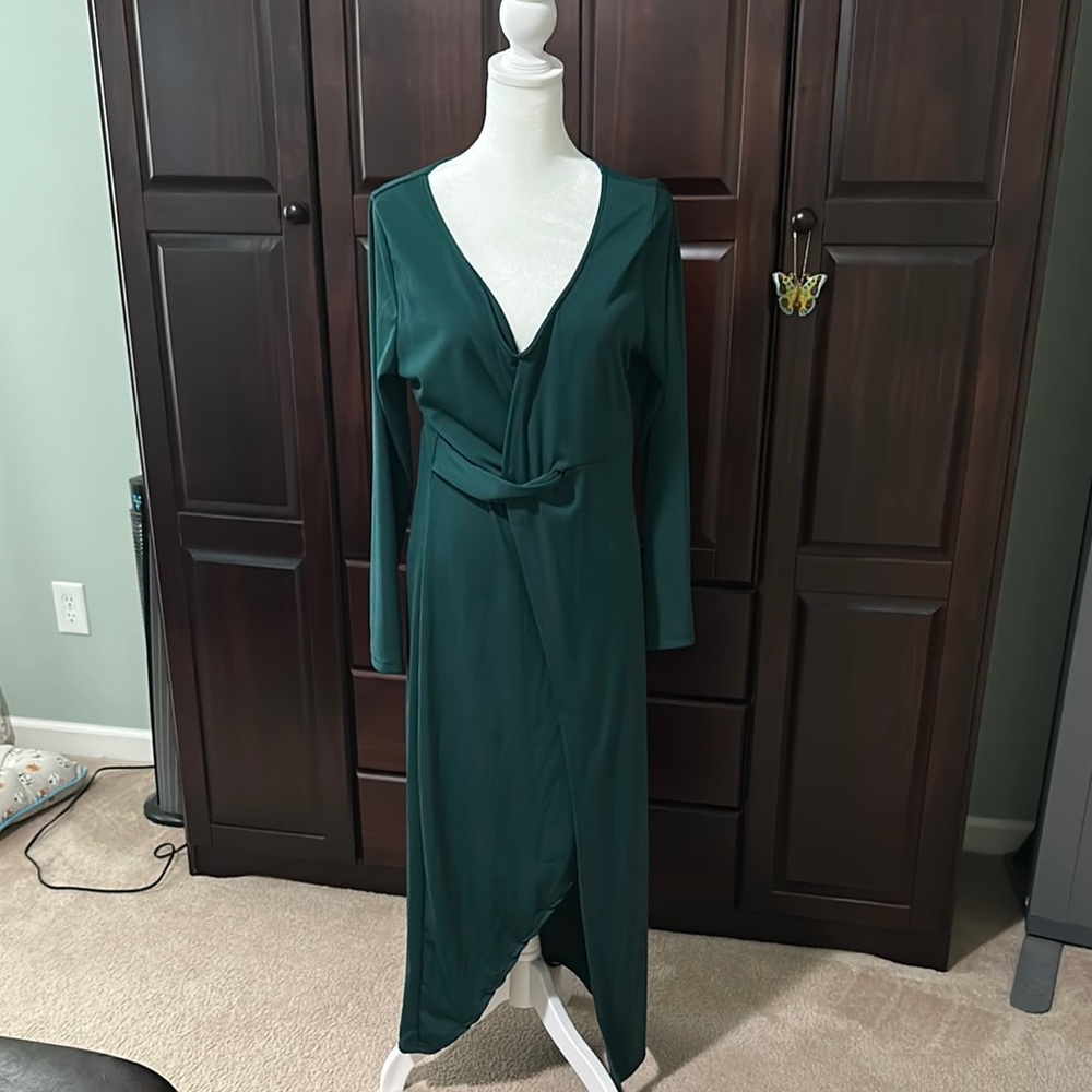 Source Unknown Green Wrap Long Sleeve Gown